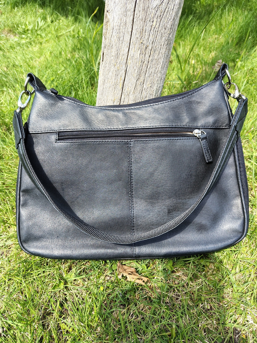 Gun Totin Mama Hand Bag